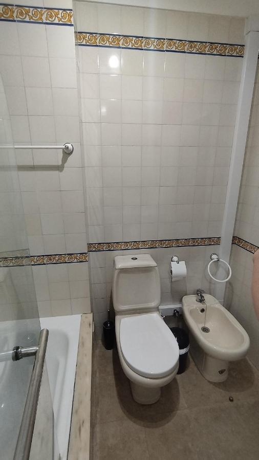 Quarto Com Varanda No Centro Em Taviraアパートメント エクステリア 写真
