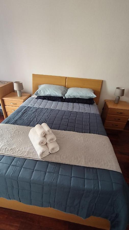 Quarto Com Varanda No Centro Em Taviraアパートメント エクステリア 写真