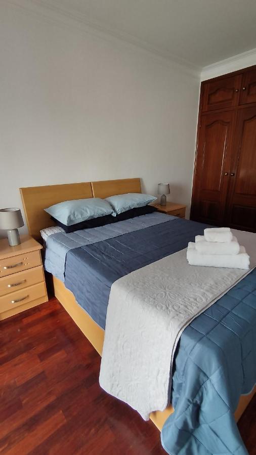 Quarto Com Varanda No Centro Em Taviraアパートメント エクステリア 写真