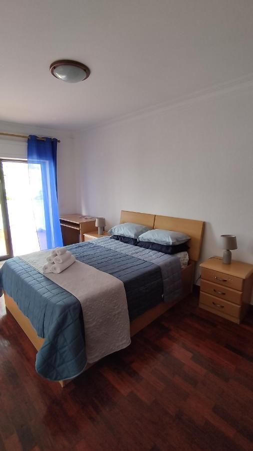Quarto Com Varanda No Centro Em Taviraアパートメント エクステリア 写真
